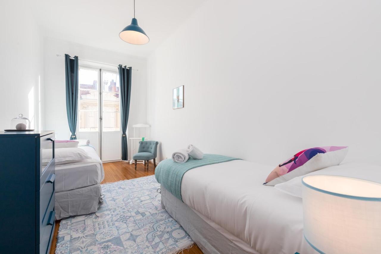 Gioffredo 14 - Spacious Apartment With Balcony